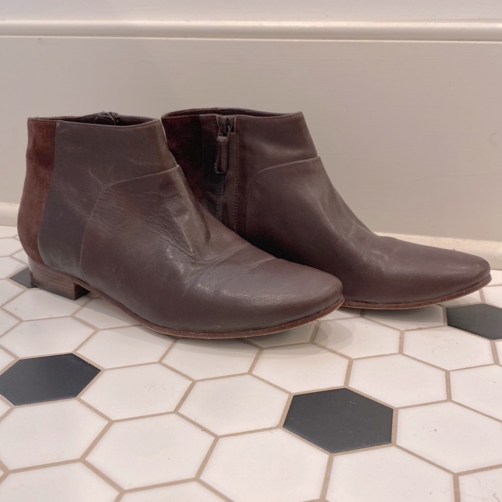 COLE HAAN | LEATHER AND SUEDE BOOTIE